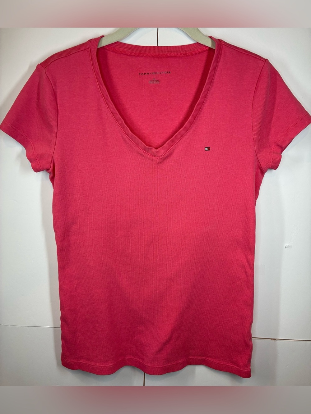 Tommy Hilfiger Pink Coral V-Neck Short Sleeve Cotton Tee Shirt Women's Medium